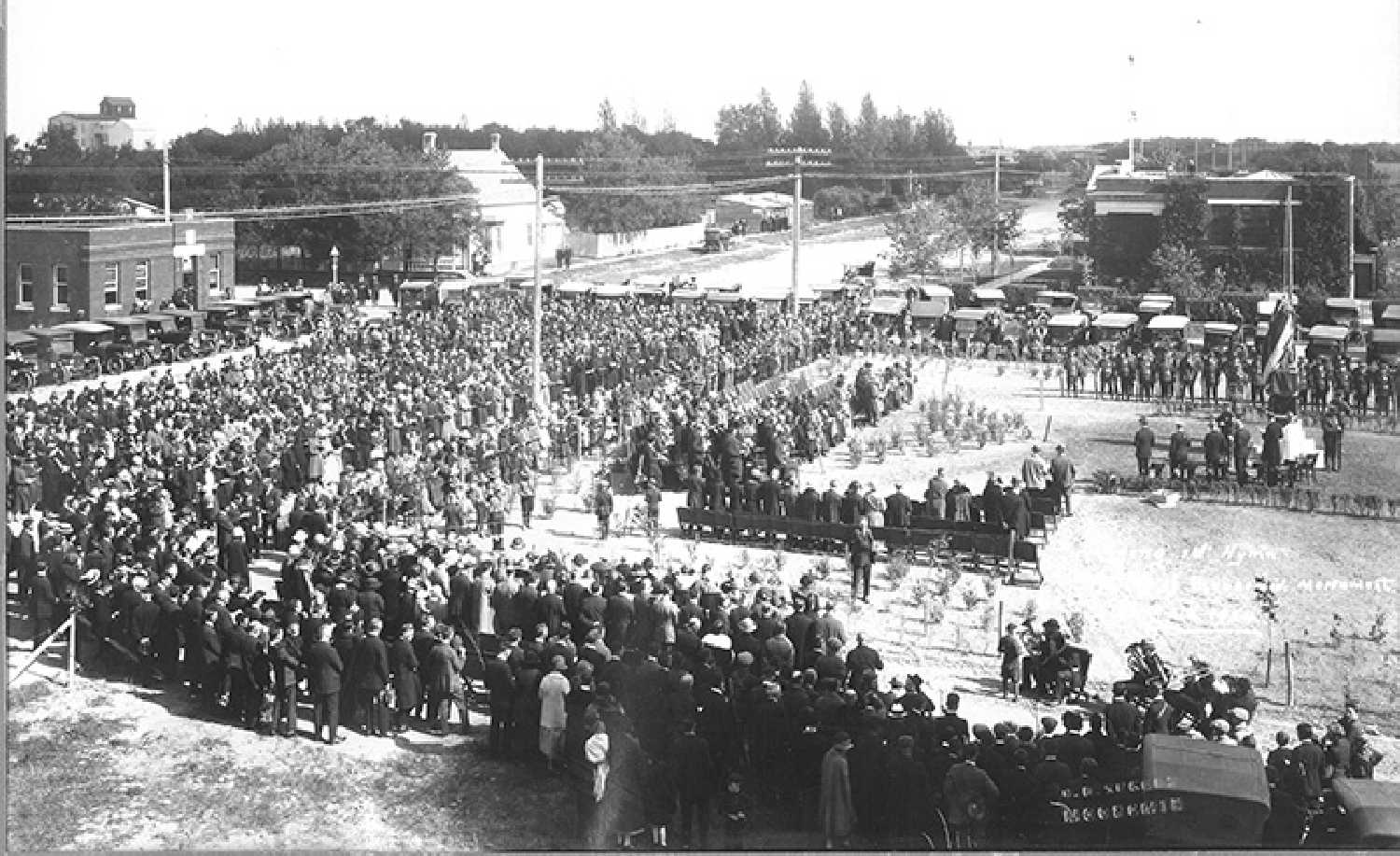 The cenotaph was unveiled in 1924.